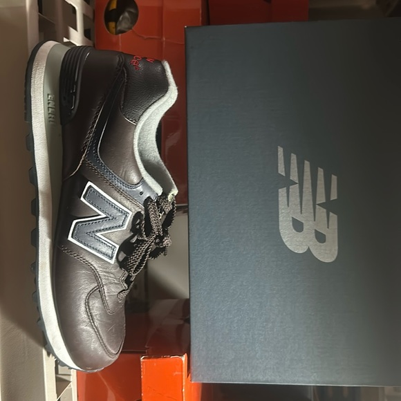 New Balance Dark Brown and Gray Athletic Shoes - Picture 1 of 4